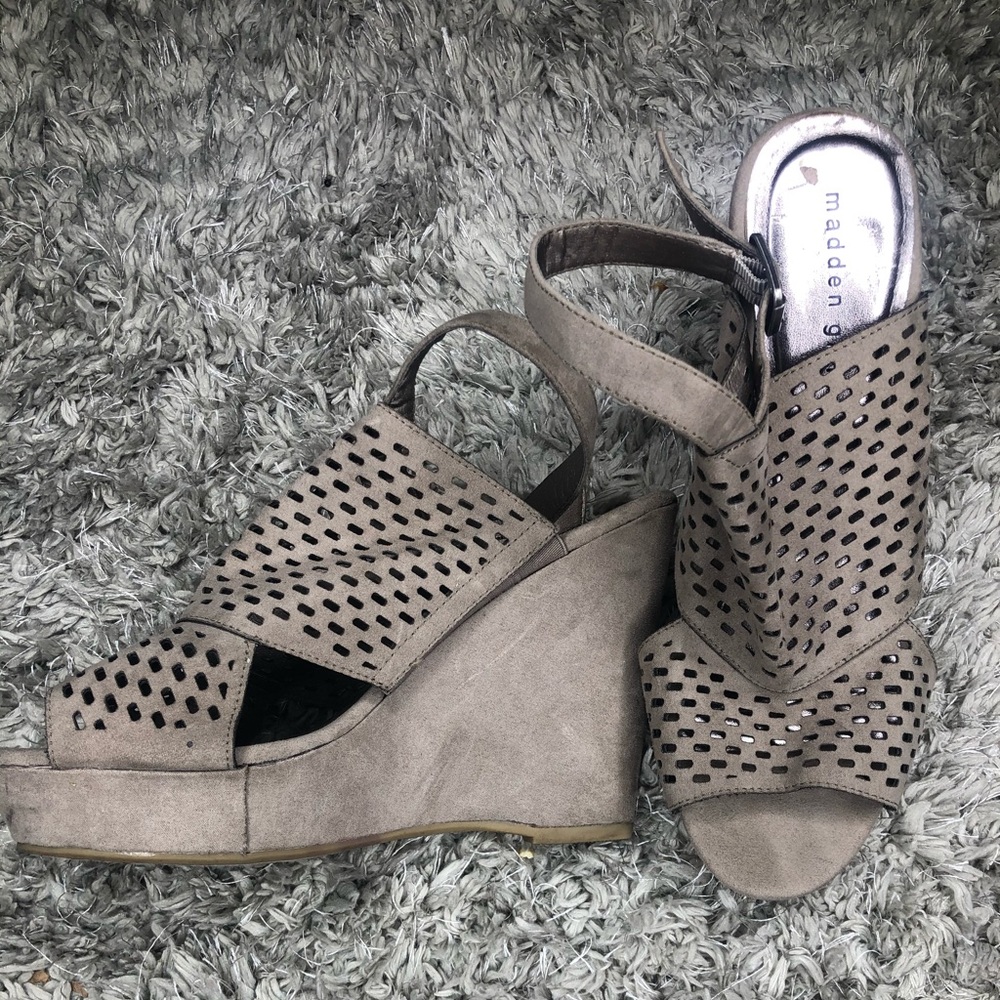 Madden Girl tan wedges